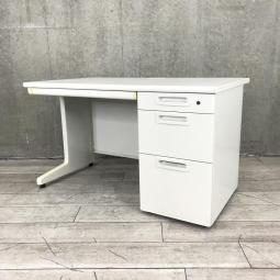 【収納とワークスペースの両立！定番サイズの幅1200㎜サイズ！】■プラス（PLUS）製　LAデスクシリーズ　片袖机　W1200×D700㎜　■ホワイト　■シリンダー錠　※日焼け有