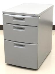 【商品入替セール】【鍵作成可能！】■ITOKI（イトーキ）CZシリーズ　3段ワゴン　H620mm　■シリンダー錠　■色：グレー【2410】弊社使用欄【A00982508】
