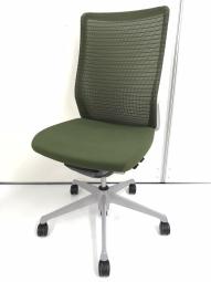 【どんな空間にも調和するデザインと最上級の操作性！】■オカムラ（okamura）　コーラル（Choral）　ハイバック　肘付き　■メッシュ背面　■肘無しチェア　■グリーン【入替セールにつき20%OFF！】