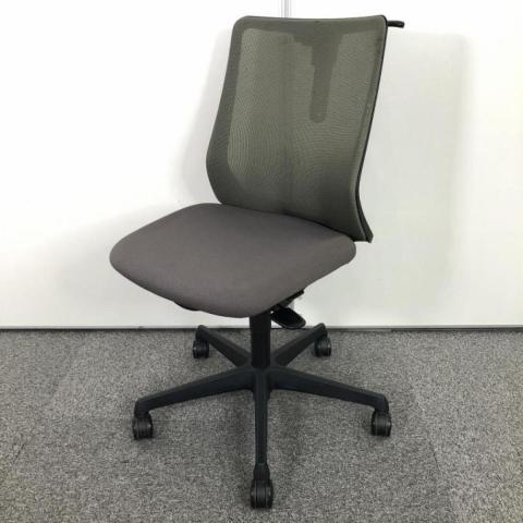 【中古】フルーエントチェア CB32ZR　FKA2 オカムラ（okamura） 肘無ローバックチェア