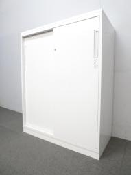 【倉庫在庫品】■コクヨ　エディアシリーズ　引違い書庫　ホワイト　天板付き　3段収納　■省スペース化にも大活躍！導線を確保できる引戸キャビネット！