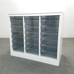 【書類・備品整理の必需品！】【高さ775㎜のクリスタルトレー！】■オカムラ（okamura）製　レクトラインシリーズ　クリスタルトレー　ローキャビネット　■3列×7段　（浅型1段・深型6段）■色：ホワイト　■ベース・天板付き