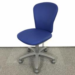 【三次元形状のモールドウレタンが身体にフィット！ふっくらクッション！】■コクヨ（KOKUYO）製　レグノ2チェア　肘無　ハイバック　■モデレートブルー×グレーシェル【弊社使用欄：A01030956】