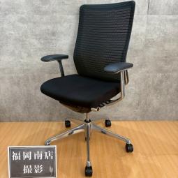 オカムラ製のオフィスチェア【コーラルチェア/固定肘】が入荷しました！福岡市拠点の「オフィスバスターズ福岡南店」は、福岡はもちろん、岡山・広島エリアにも対応しています。中古オフィス家具・チェア・デスク・複合機など一式手配可能。各地に特化した在庫とワンストップ対応で、起業・移転・レイアウト変更にしっかり対応し、岡山・広島でも安心の選択肢をご提供します。