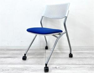 【定価3万円】【背もたれ樹脂メッシュで蒸れにくいネスティングチェア入荷！】■内田洋行　FM-265　■ブルー　ネスティングチェア ■残り1点