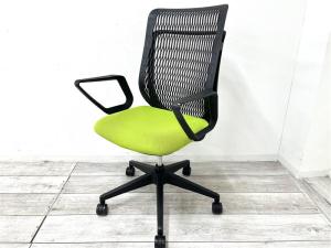 【定価約7万円】【しなやかにフィットする3Dメッシュ！ゆったり背中をサポートするハイバック！】■ウチダ製　AJチェア　肘付ハイバック　■座面グリーン×背面・脚ブラック　■背面樹脂メッシュ
