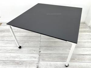 【定価約5万円】【キャスター付きで移動簡単！ブラック天板のミーティングテーブル！】■ブラック　■キャスター付き　■W1200D1200H720