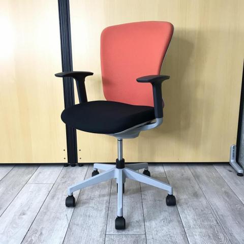 【中古】Valche  イナバ（INABA) 肘無ハイバックチェア