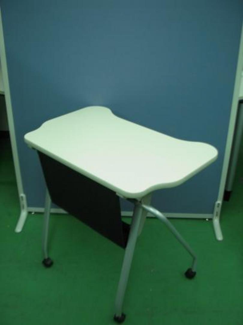 コクヨ製　サイドスタックテーブル　
                                    中古
            