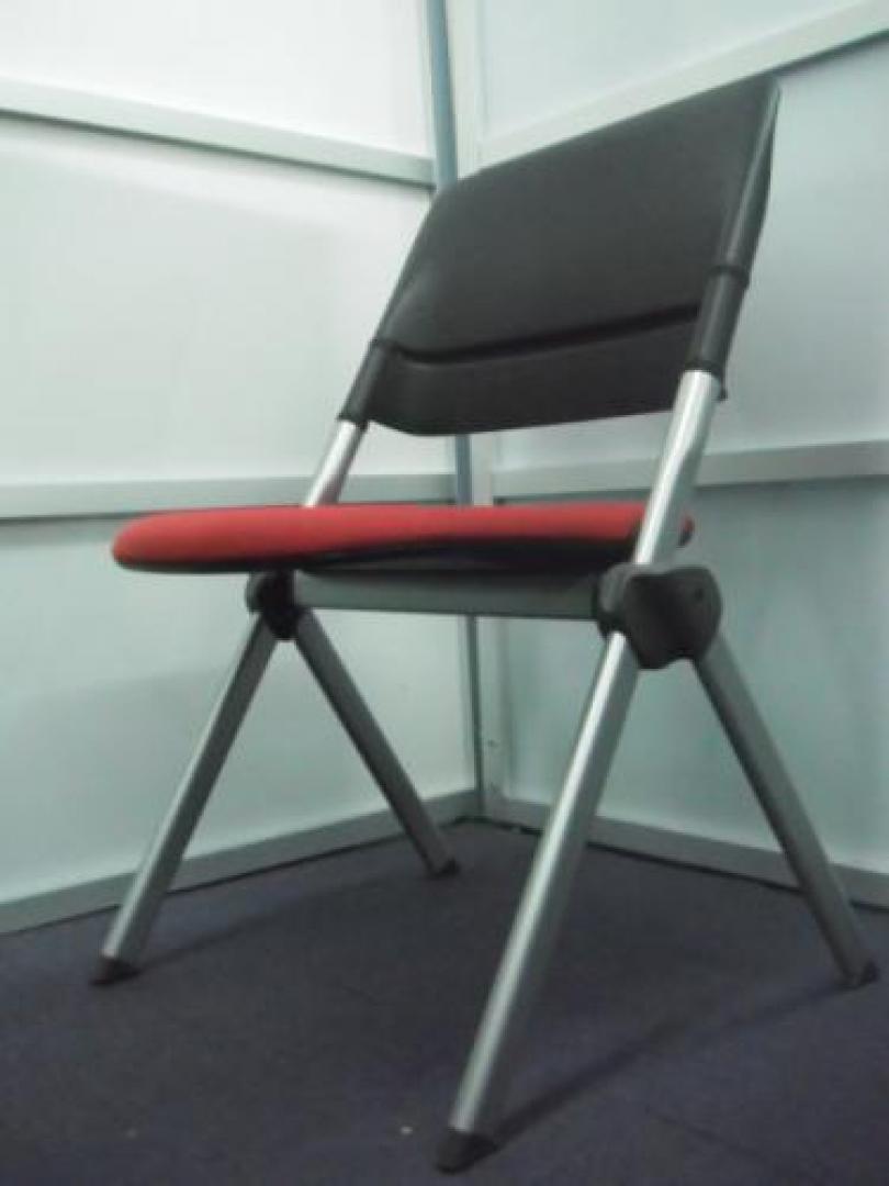 【ｵｶﾑﾗ製　シリーズ：LITA】スタッキングﾁｪｱー（＊ネスティングも出来ます）【会議チェア】
                                    中古
            