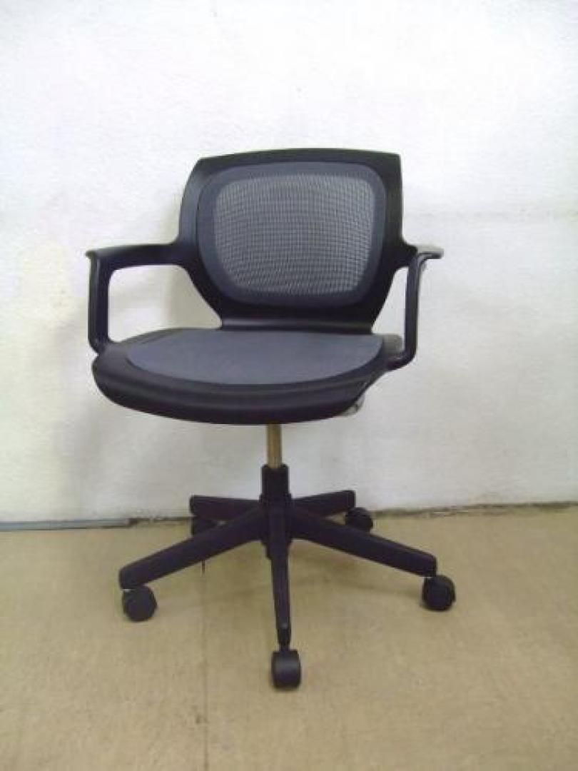 【 状態良好！! 】マリンバチェア　■　肘付　■　ＫＯＫＵＹＯ　■座面・背もたれメッシュ!!【OAチェア】
                                    中古
            