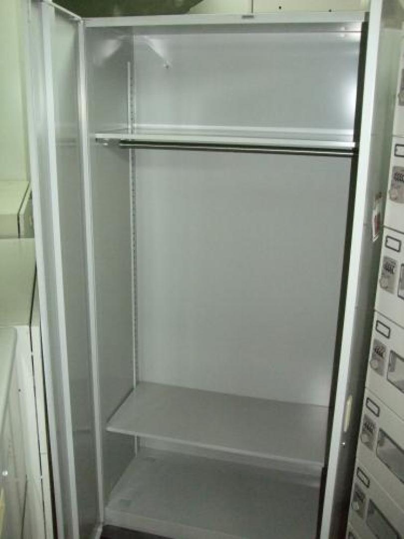 ☆★　ワードローブ　☆★
                                    中古
            