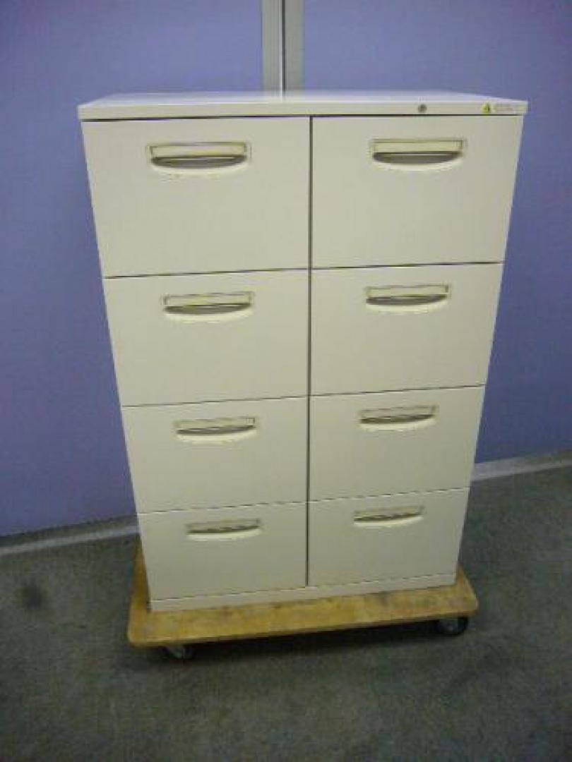 <font size=3><b><a href=http://www.officebusters.com/shop_showsai/kinshicho.php>書庫をご覧になったお客様、５人に１人がお買い上げ頂いております！なので、錦糸町店は書庫祭り！！大量在庫にてご提案します☆　■今なら関東近郊送料無料■</a></b></font>　Ｏｋａｍｕｒａ　ＳＡシリーズ　　ダブルバーチカルキャビネット　超希少品
                                    中古
            