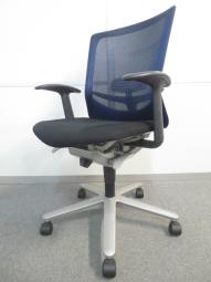 【訳アリ商品】【美しいデザインのメッシュチェア！】■ウチダ　レジアチェア（REGIA）　インディゴブルー　肘付