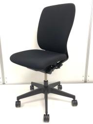 【コスパ抜群！】■デザイン良し！機能良しの国内メーカー品！　■イトーキ/フルゴ/ブラック/肘無