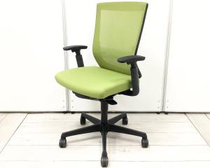 ワークチェア アジャストアーム 可動肘 アームレスト付 ハンガー付 ブラックボディ オススメ(おすすめ) 大人気 ・Okamura/オカムラ ・ESCUDO/エスクード ※横浜本店撮影画像※