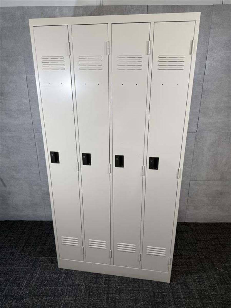 【部材欠品につき特価★掃除用具入れ等にも◎】オカムラ製　4人用更衣ロッカー　収納　掃除用具　道具　福岡　博多　天神　九州最大級
                        GZ型
                                    中古
            