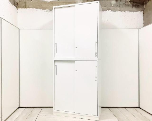 【手狭オフィスで大活躍！導線を確保できる上下引き違い書庫セット！】■コクヨ（KOKUYO）製　エディアシリーズ　上下引き違い書庫セット　ハイキャビネット　H2150㎜　■2枚扉　■シリンダー錠　■ホワイト【弊社使用欄：A01031461/A01031463】【SN】