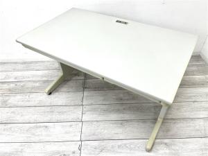 【定価約6万円】【オフィスで人気な1200ｍｍの平机！ちょうどよいコンパクトサイズ！】■プラス（PLUS）製　LAシリーズ　平机　引き出し付　W1200㎜　■ニューグレー　■配線口