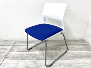 【在庫入替セール品】【定価約4万円】【重ねて収納可能！スペースの削減にお勧めなスタッキングチェア！】■コクヨ/CK-160　■スタッキングチェア　■座面ブルー×背面ホワイト