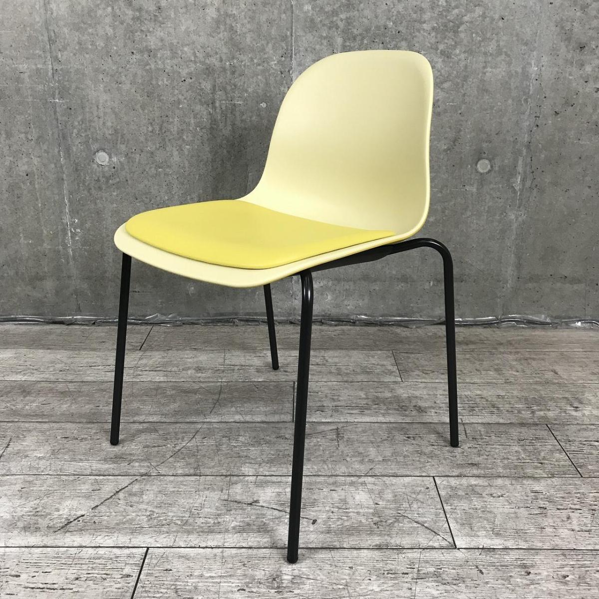 【トレンドをおさえたカラーリングが空間に馴染む！重ねて収納可能なコンパクトな樹脂シェルチェア入荷！】■イトーキ（ITOKI）製　ニーノチェア（Nino）　ミーティングチェア　スタッキングチェア　■座面パッド付　■本体イエロー/ 4本脚ブラック
                        ニーノチェア
                                    中古
            
