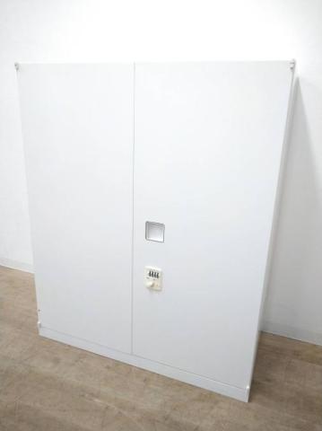 【中古】レクトライン 【オフィスの書類をスッキリ整理！取っ手がどの方向からでも開くマルチハンドルが人気！】■オカムラ（okamura）製　レクトラインシリーズ　両開き書庫　ローキャビネット　■ダイヤル錠　単体用　ベースなし オカムラ（okamura） ローキャビネット／両開き
