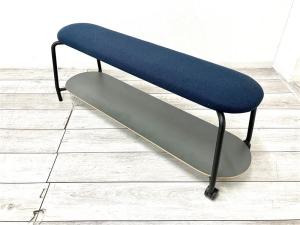 【定価約11万円】【キャスター付きのため機動力のあるベンチ！荷物を置ける板もついているためアクティブな働き方をサポートします！】■内田洋行/プラーシリーズ　■可動　■ベンチ　■ネイビーブルー