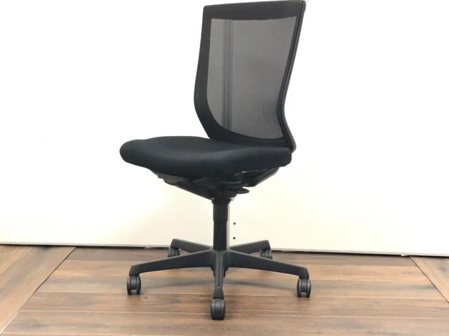 【オカムラ】エスクード(メッシュタイプ/ダークブルー) オカムラ】エスクード(メッシュタイプ/ダークブルー) オカムラ