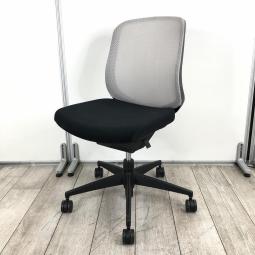 【透過性と機能性を最大限に活かした人気チェア！】■コクヨ（KOKUYO）　シロッコ（Scirocco）チェア　肘無し　ローバック　■背面メッシュ　■背面ソフトグレー / 座面ブラック × ブラックシェル