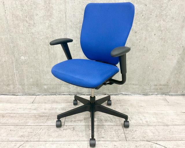 【中古】プラオチェア  イトーキ（ITOKI） 肘付ローバックチェア