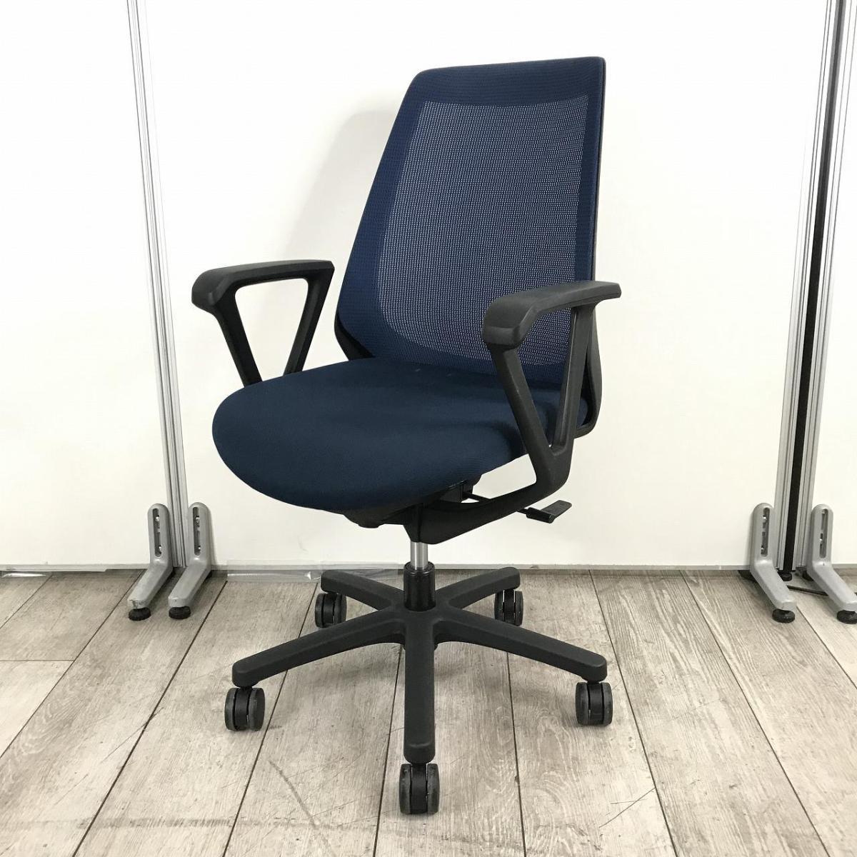 【在庫入替セール品】【理想的な作業姿勢で快適な座り心地！デスクに納まりの良いコンパクト設計！】■イトーキ(ITOKI)製　ノナ（nona）チェア　肘付ハイバック　背面メッシュ　■サークル肘　■ネイビーブルー×ブラックシェル　※スレ有【弊社使用欄：A01019053】【KN】
                        ノナ
                                    中古
            