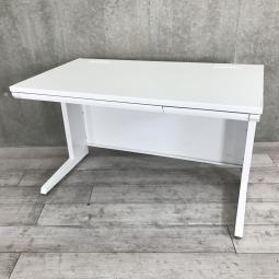 【9/8・11台入荷予定】【清潔感のあるホワイトカラーの平机！スタンダードな幅1200㎜！大人気の定番商品となります！】■オカムラ（OKAMURA）製　アドバンス（ADVANCE）シリーズ　平机　■引き出し付き　■幅1200mm　■ネオホワイト　オフィスバスターズ心斎橋店