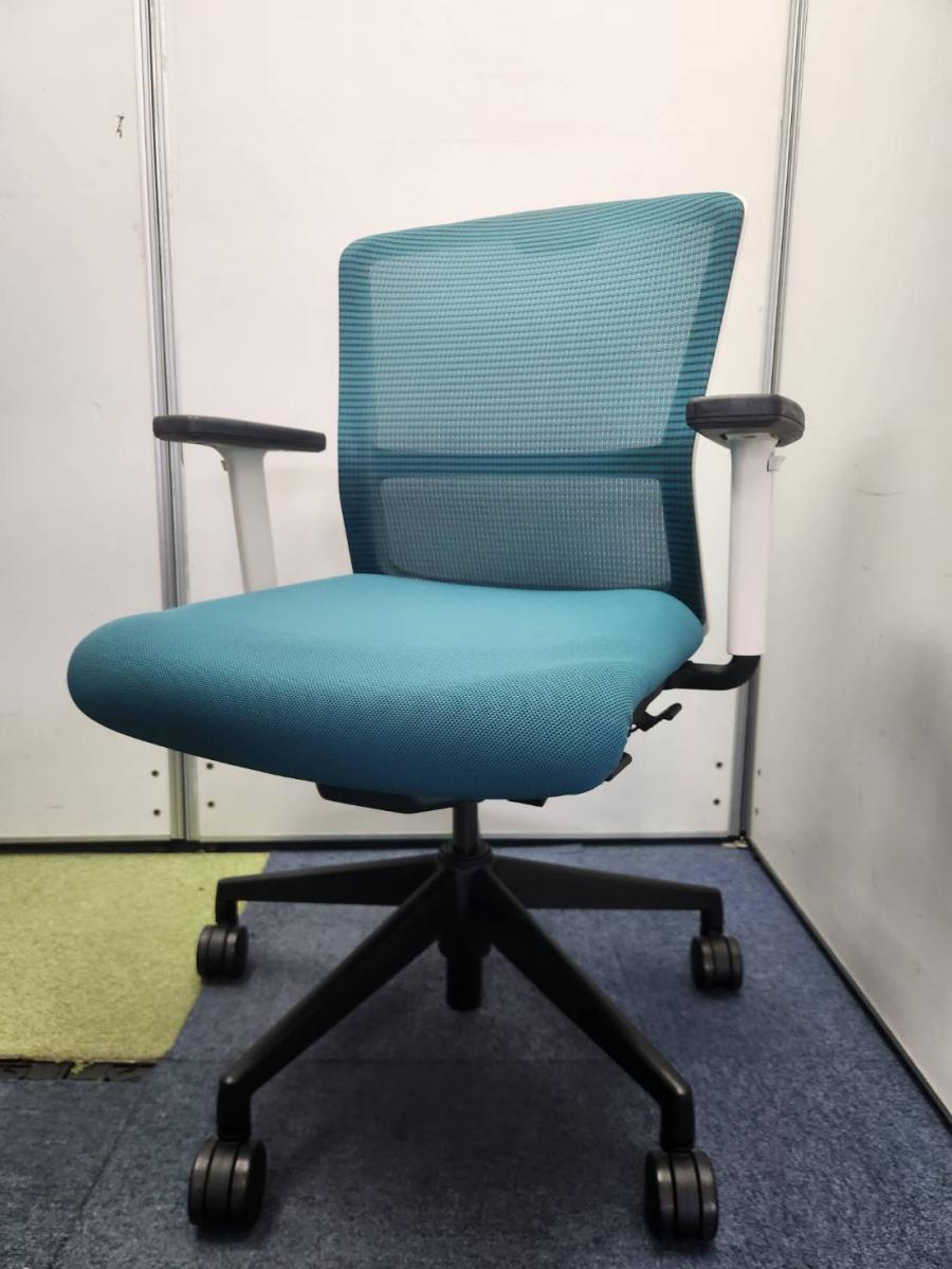 【高いデザイン性と性能を！ワンランク上の座り心地を！】■ウチダ(UCHIDA)製　エルフィチェア　可動肘　ブルー　メッシュ　ホワイトフレーム
                        エルフィ
                                    中古
            