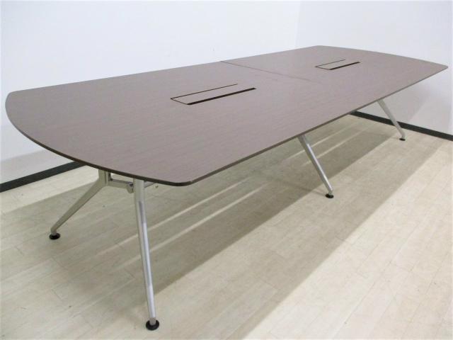 【定価約20万円以上】【重厚感のあるブラウン天板にスタイリッシュなシルバー脚がかっこいい！会議用大型テーブル】■イトーキ/DDDP-322FWS-49　■ブラウン　■配線口あり　■8人使用におすすめ！