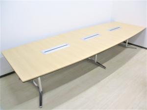 【定価約80万円】【ナチュラル天板にポリッシュ脚が明るくスタイリッシュなデザインの大型テーブル！】■オカムラ/ラティオⅡ(RATIO)　■ナチュラル　■10～12人使用におすすめ！※写真はイメージになります。