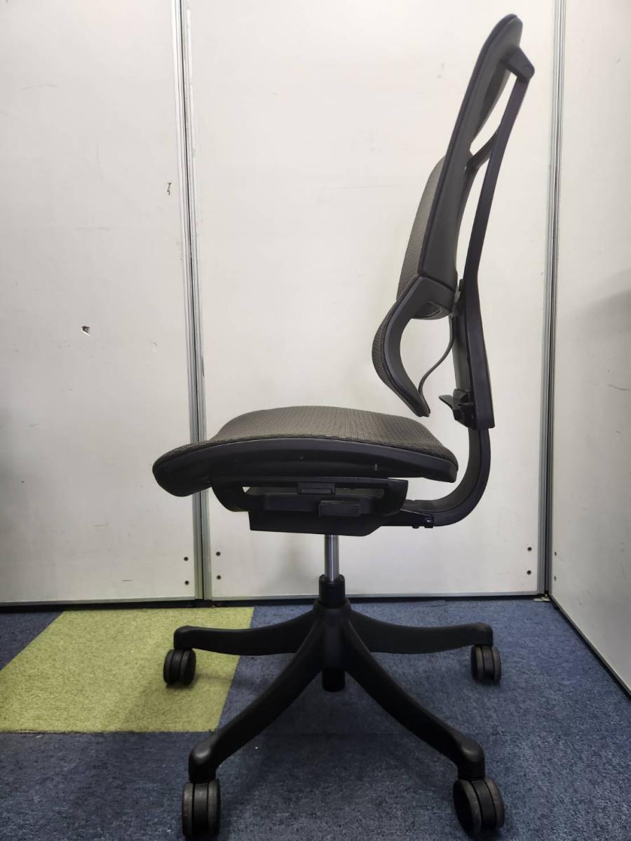 エルゴヒューマン　スマート　ブラック エルゴヒューマン スマート / アームレスト無し / お客様組み立て商品