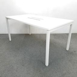 【在庫入替セール】【1台限定】配線コネクティング対応のテーブル入荷！中古　テーブル　おしゃれ　オフィス　ホワイト　【T9】