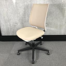 【商品入替セール】■コクヨ（KOKUYO）製　ミトラ 2(Mitra2)　ローバック　肘無し　■背面メッシュ　■ソフトベージュ × ホワイトフレーム【2504】弊社使用欄【A00985095】