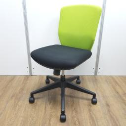 プラス製　ネクシス　グリーン　コンパクトで機能的　コストパフォーマンス　肘無しローバックチェア！！