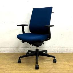人気のミドルクラスチェアが入荷！座り心地の良いオフィスの定番シリーズ！ランバーサポート付き！
■コクヨ/ウィザード2（wizard2）/プルシアンブルー　ハイバック　固定肘・ハンガー付き