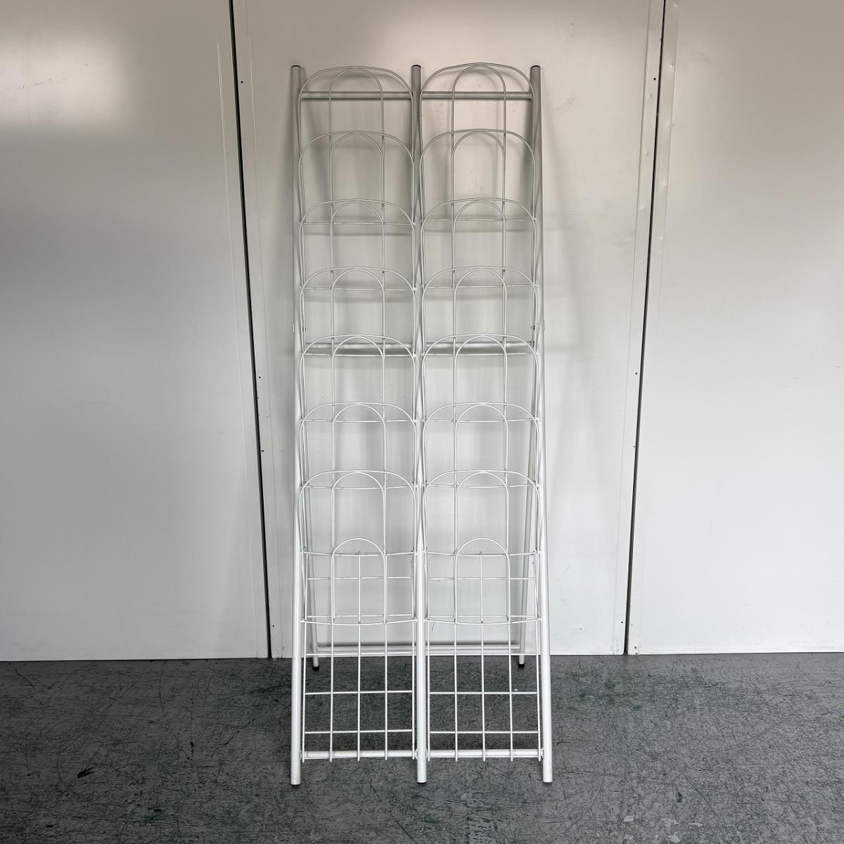 【受付や待合いスペースの資料設置にオススメ！】　■カタログスタンド　2列7段　W525×D420×H1400㎜　■ホワイト【使わない時はコンパクトに収納可能】
                        その他シリーズ
                                    中古
            