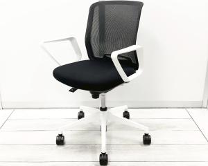 【在庫入れ替え】★ウチダ製　カリッサ(Carissa)　ブラック　ホワイトフレーム　背面メッシュ　ローバック　肘無し　背面メッシュのローコストチェア！　肘無しローバックチェア！！
■弊社使用欄【A01025947】【T12】