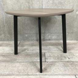 【商品入替セール】■オカムラ（okamura）　シェリルシリーズ　角テーブル　ローテーブル　W600㎜　■ラウンジタイプ　■天板：木目ナチュラル/4本脚：ブラック【2502】弊社使用欄【A01000065】