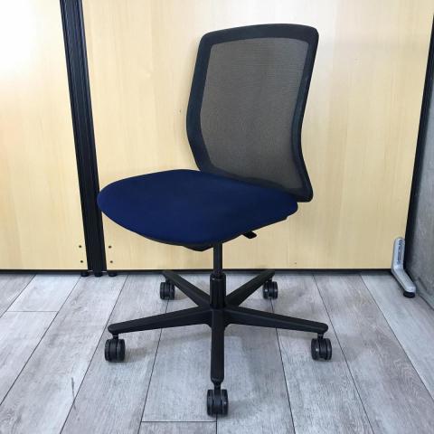 【中古】カリッサ2  ウチダ（UCHIDA) 肘無ローバックチェア