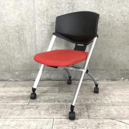 【関東倉庫在庫品】【キャスター付きで移動しやすい！会議やセミナーにオススメ！】■コクヨ製　コルサ　ネスティングチェア　■レッド【弊社使用欄：A00998106】【ECBMC】【在庫入替セール品につき限定特価！】