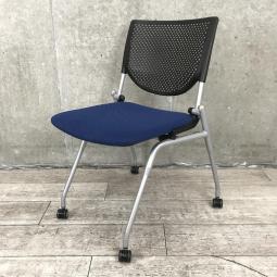 【関東倉庫在庫品】【キャスター付きで移動しやすい！会議やセミナーにオススメ！】■オカムラ製　プロスタック　ネスティングチェア　■ブルー【弊社使用欄：A00997011】【ECBMC】【在庫入替セール品につき限定特価！】
