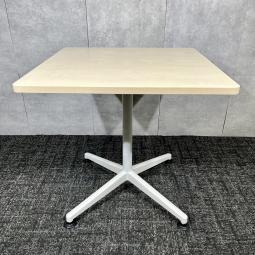 【木目調の角テーブルが入荷！】◆コクヨ/JUTO　四角　正方形　カフェ　休憩　面談　中古　博多　天神　九州最大級　オフィスバスターズ