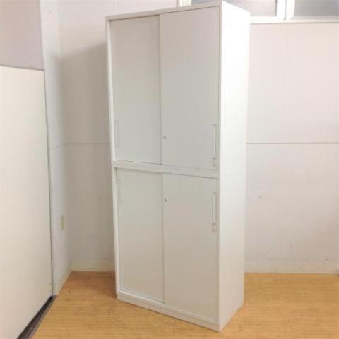 コクヨ　エディア　引き違い＋引き違い書庫セット　ホワイト　シリンダー錠　カギ付き　スライドの扉を導線を十分に確保　※レール・ベースに日焼けあり【愛知・名古屋・豊田・静岡・浜松】