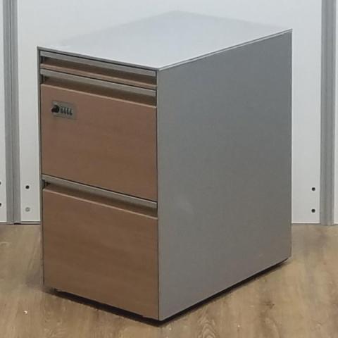 【中古】プロステージ　クレスト DT31CB ZB42 オカムラ（okamura） ワゴン3段