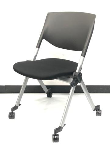 オカムラ（okamura） スタッキングチェア 一覧 - 中古オフィス